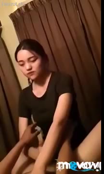 Cewek cantik ahli pijat kontol